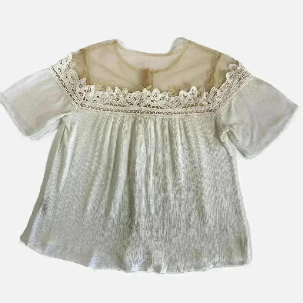 Buckle Gimmicks By BKE White Crochet Beige Sheer Panel Button Down Size Small